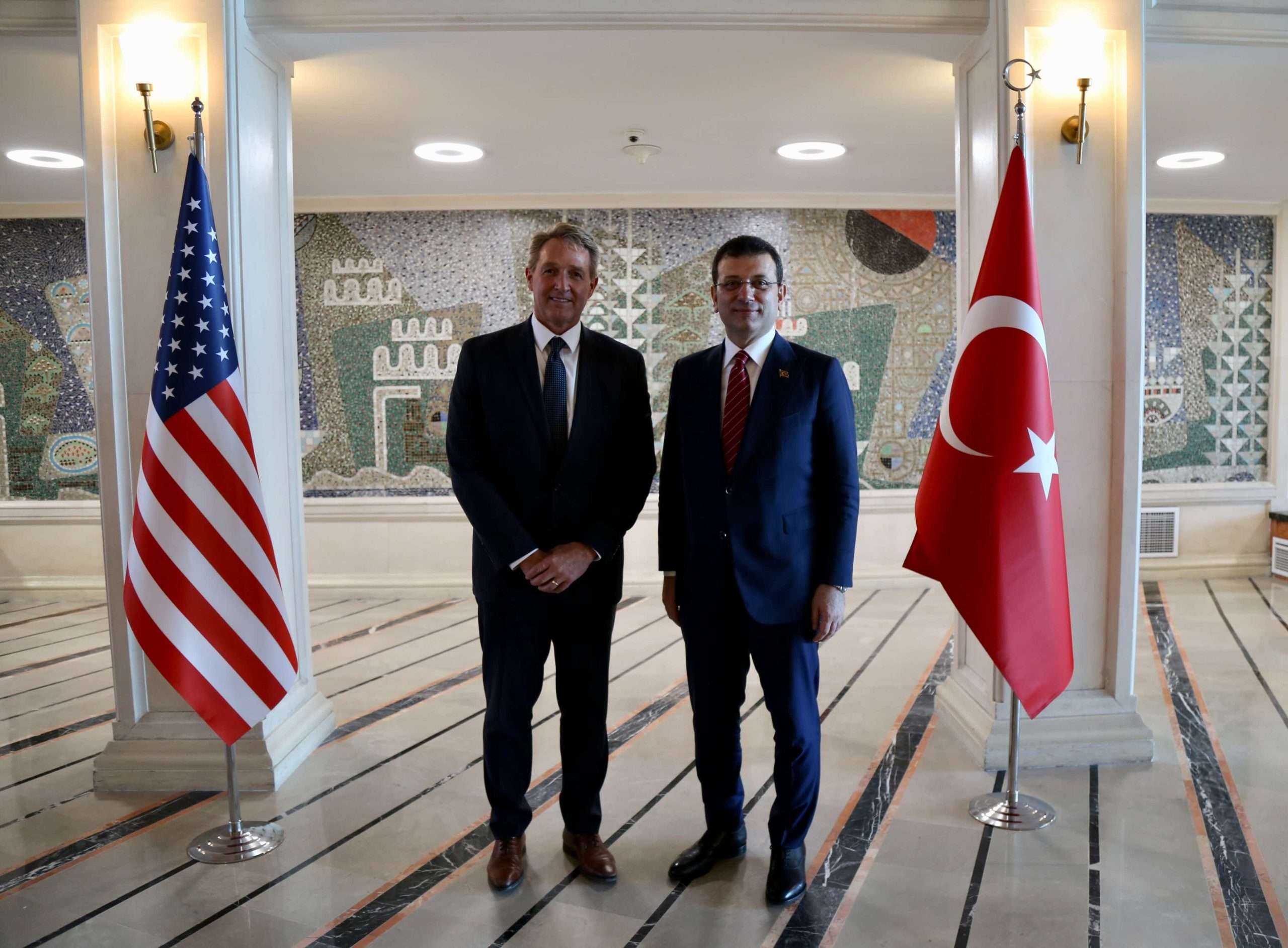ABD Büyükelçisi Jeff Flake İstanbul Büyükşehir Belediye Başkanı Ekrem İmamoğlu'nu Ziyaret Etti!