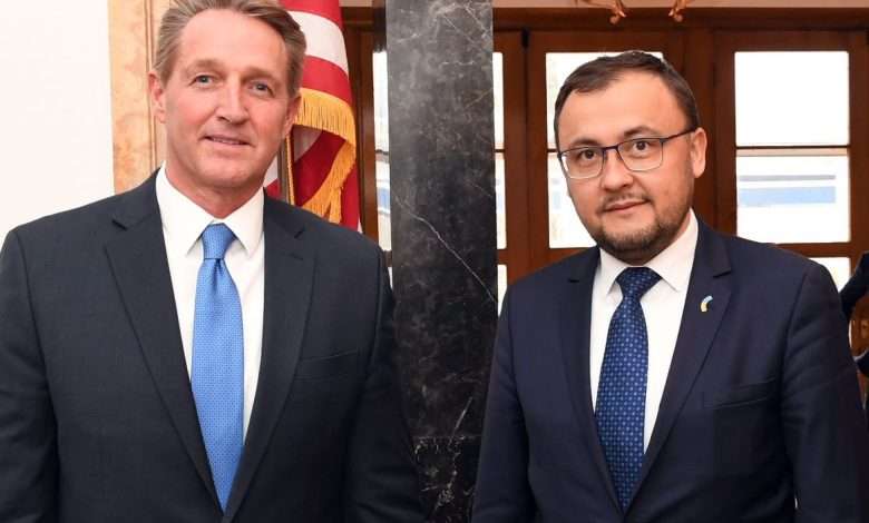 Büyükelçi Jeff Flake Ukrayna Ankara Büyükelçisi Vasyl Bodnar İle Bir Araya Geldi!