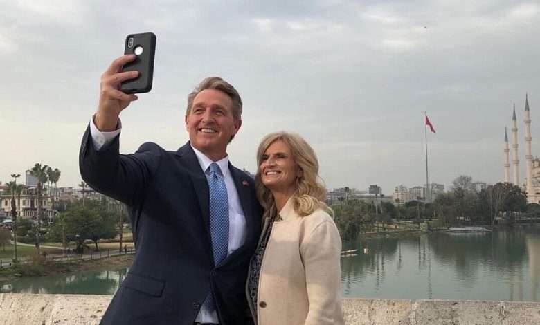 Büyükelçi Jeff Flake ABD Adana Konsolosluğu'nu Ziyaret Etti!