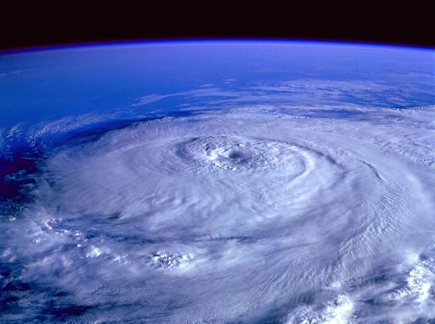 ABD'ye Yaklaşan Fiona Kasırgası Şiddetini Arttırıyor