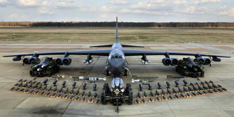 ABD, Avustralya'ya Nükleer Kapasiteli B-52 Uçakları Konuşlandıracak