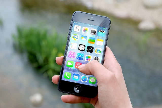 300 Adet iPhone 13 Satın Alan Adam Saldırıya Uğradı ve Telefonlar Çalındı
