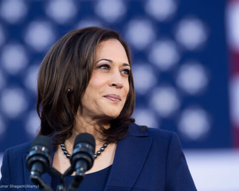 Başkan Yardımcısı Kamala Harris Afrika Turuna Başladı